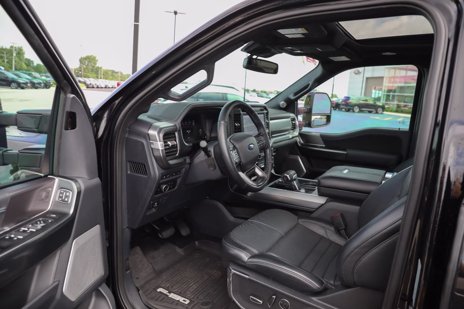 2024 Agate Black Metallic Ford F-150 Platinum 4X4 Truck