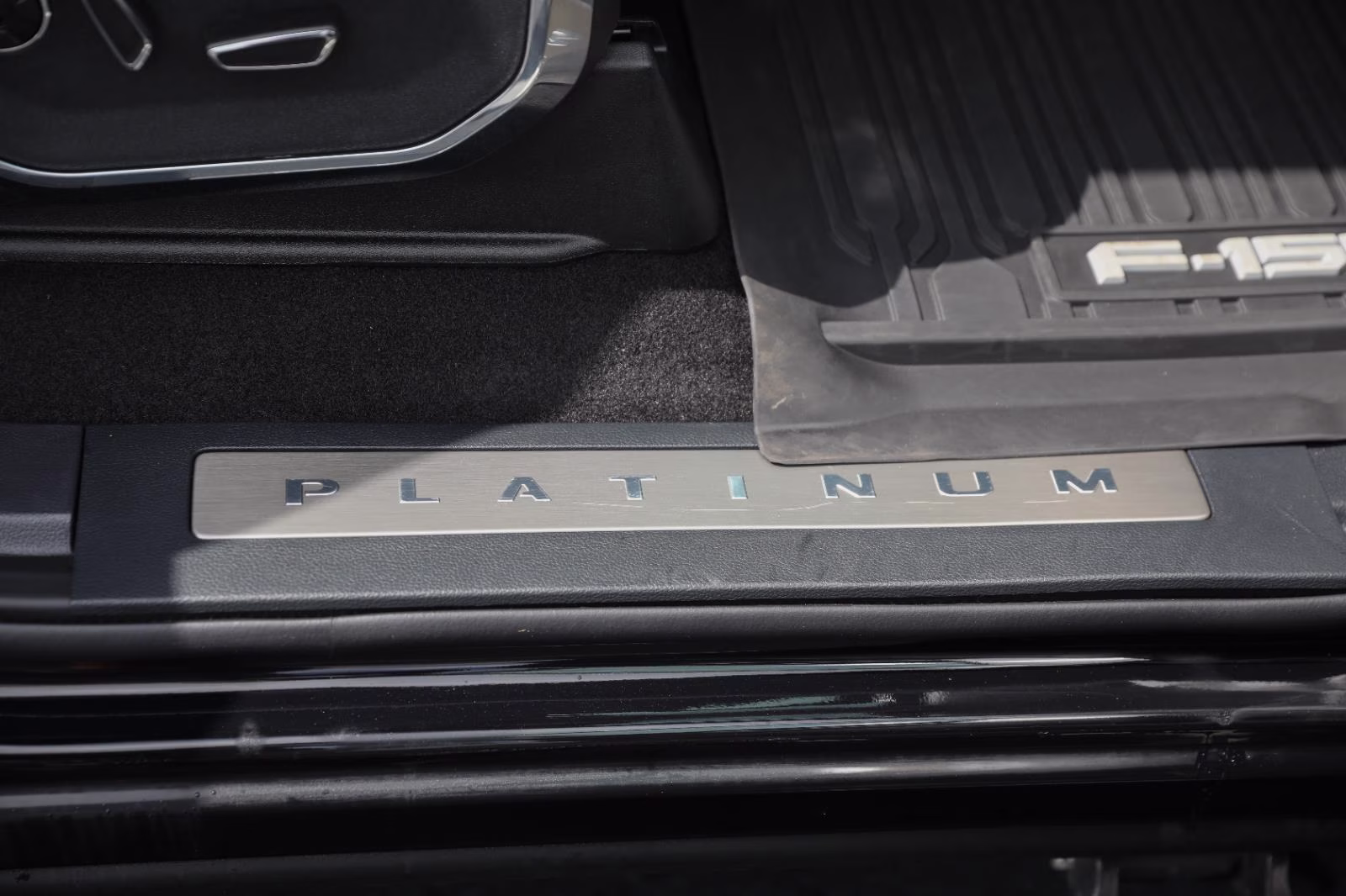 2024 Agate Black Metallic Ford F-150 Platinum 4X4 Truck