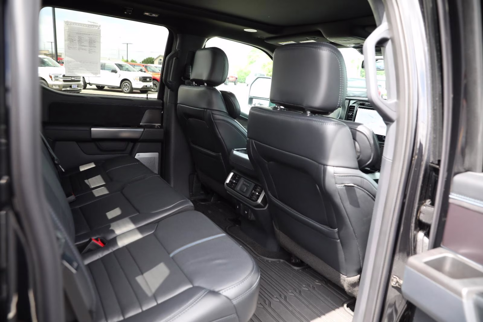 2024 Agate Black Metallic Ford F-150 Platinum 4X4 Truck