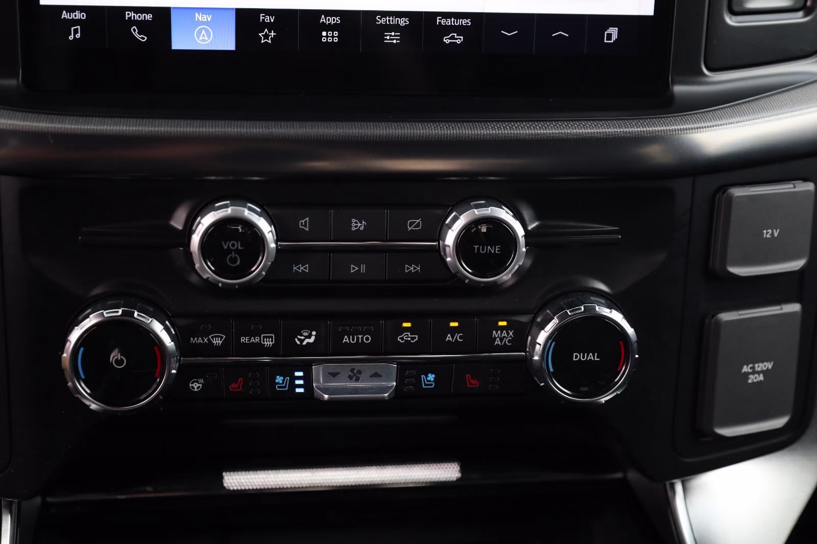 2024 Agate Black Metallic Ford F-150 Platinum 4X4 Truck