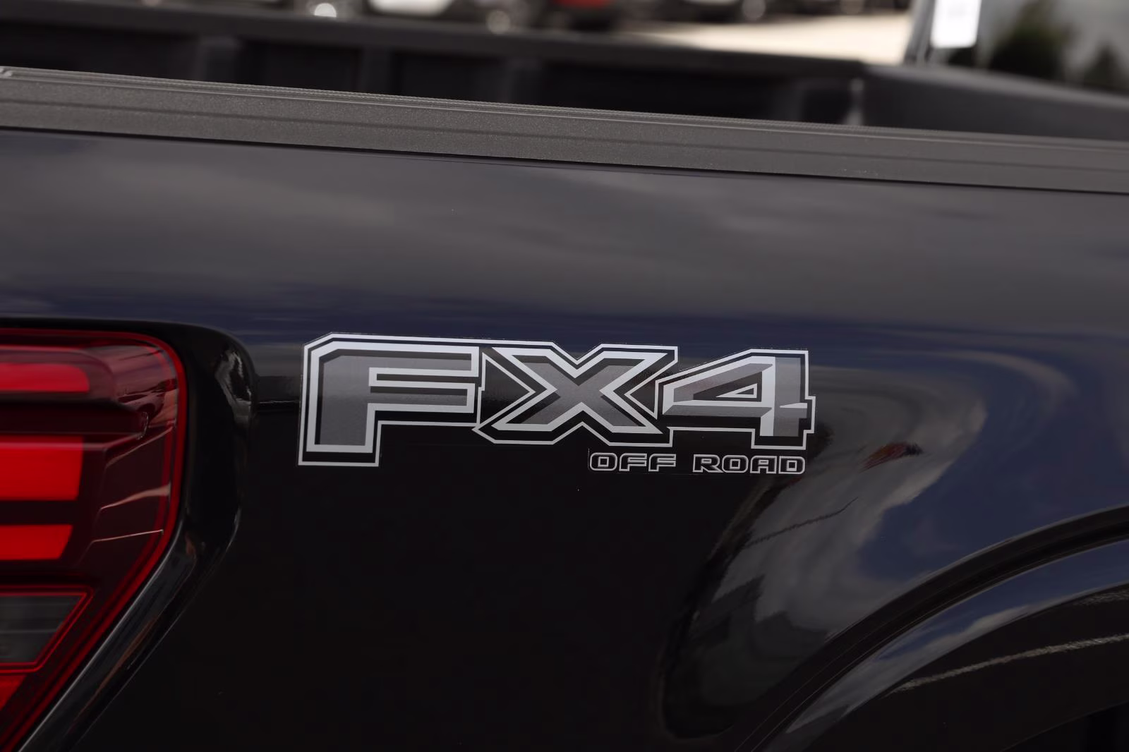2024 Agate Black Metallic Ford F-150 Platinum 4X4 Truck