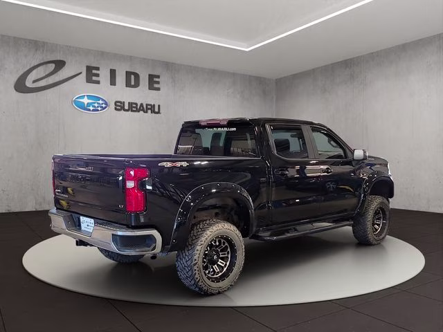 2020 Black Chevrolet Silverado 1500 LT 4X4 Truck