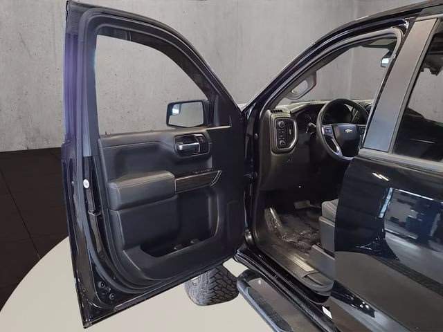 2020 Black Chevrolet Silverado 1500 LT 4X4 Truck