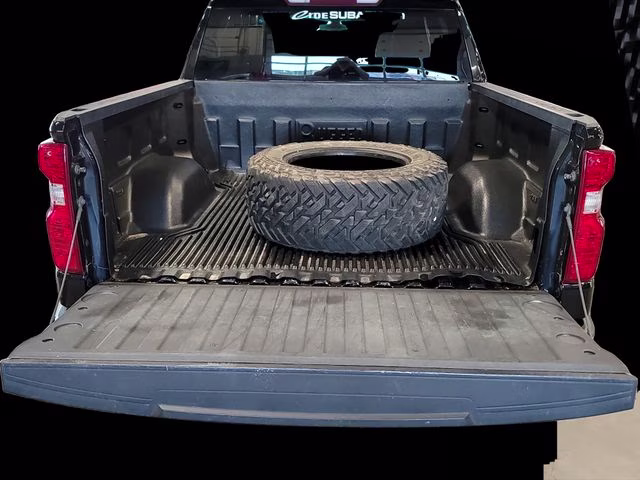 2020 Black Chevrolet Silverado 1500 LT 4X4 Truck
