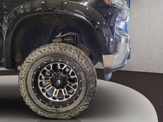 2020 Black Chevrolet Silverado 1500 LT 4X4 Truck
