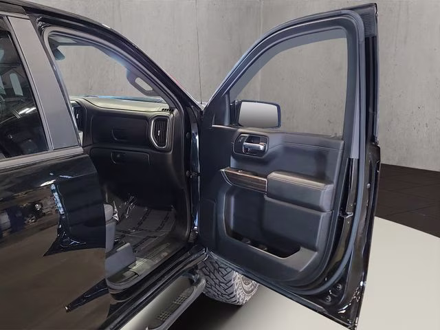 2020 Black Chevrolet Silverado 1500 LT 4X4 Truck