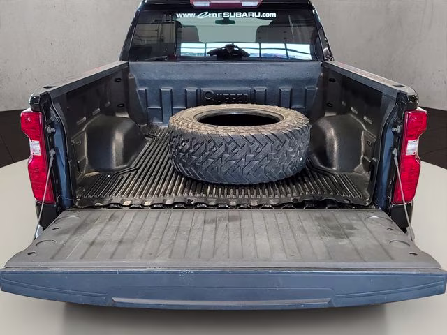 2020 Black Chevrolet Silverado 1500 LT 4X4 Truck