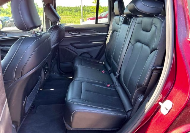2024 Velvet Red Pearlcoat Jeep Grand Cherokee Limited 4X4 SUV