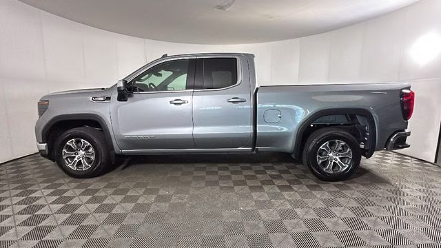 2026 Sterling Metallic GMC Sierra 1500 SLE RWD Truck