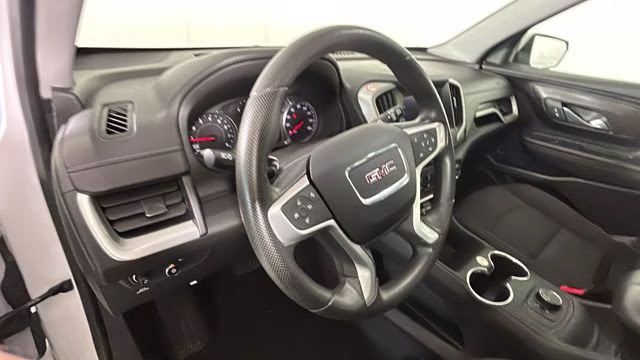 2024 Summit White GMC Terrain SLE FWD SUV
