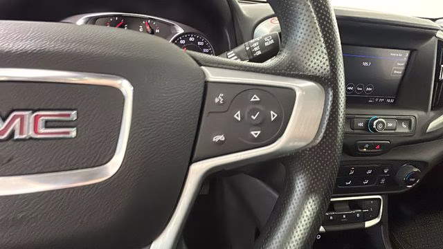 2024 Summit White GMC Terrain SLE FWD SUV