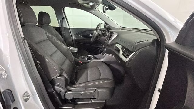 2024 Summit White GMC Terrain SLE FWD SUV