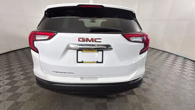 2024 Summit White GMC Terrain SLE FWD SUV