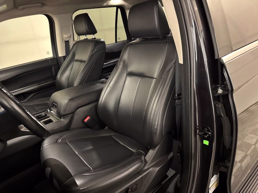2024 Gray Metallic Ford Expedition Max XLT RWD SUV