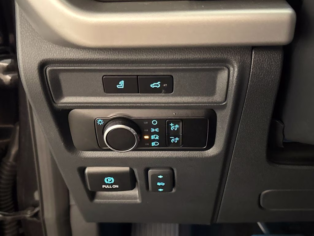 2024 Gray Metallic Ford Expedition Max XLT RWD SUV