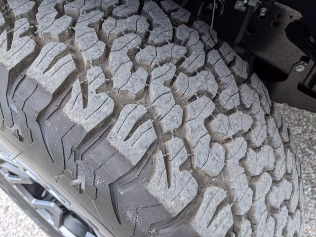 2026 Avalanche Ford F-150 Raptor 4X4 Truck