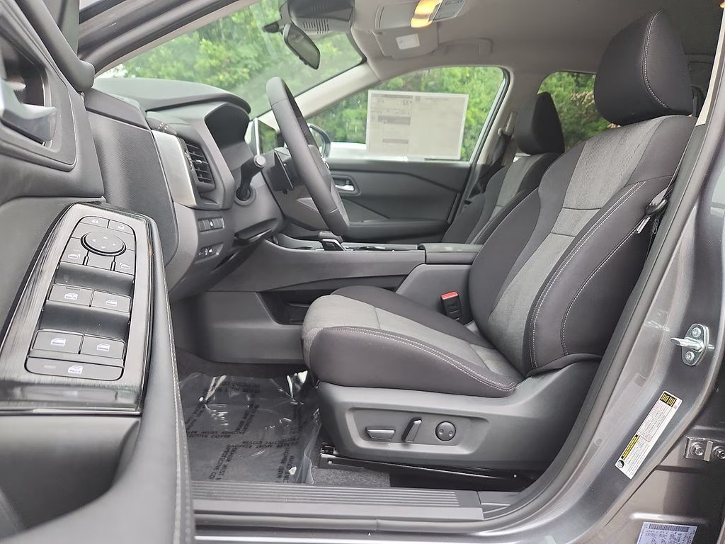 2026 Gun Metallic Nissan Rogue SV FWD SUV