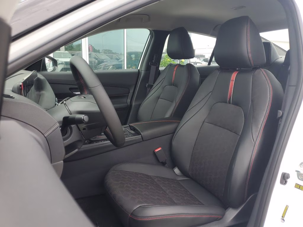 2026 Aspen White/Super Black Nissan Sentra SR FWD Sedan