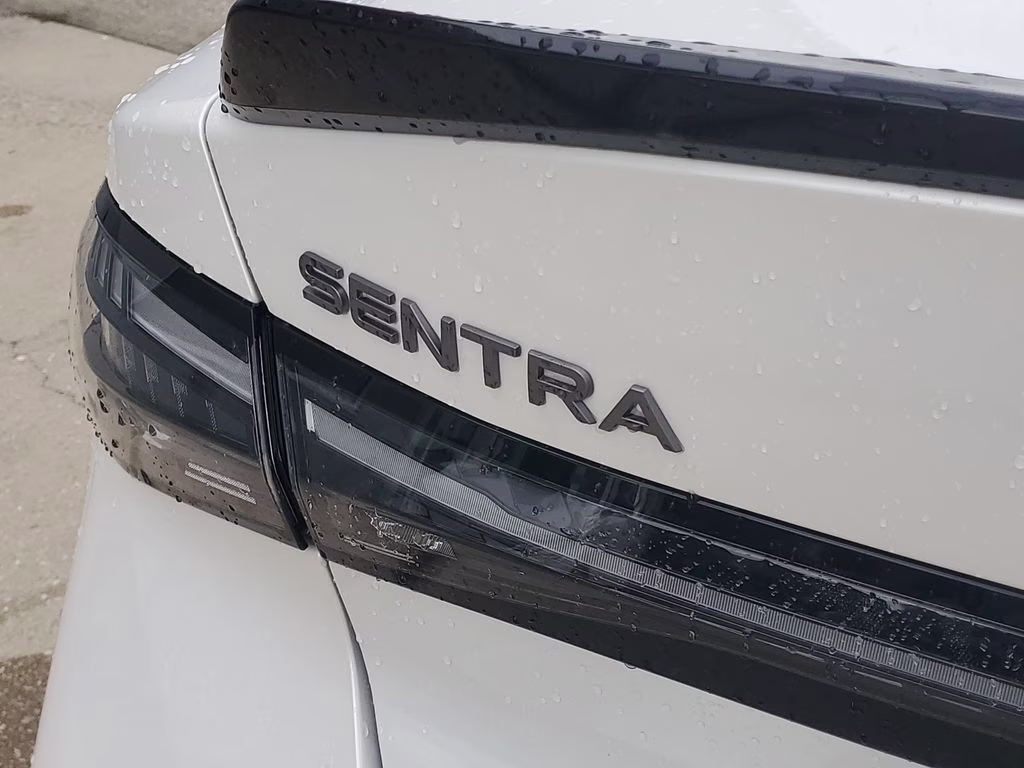 2026 Aspen White/Super Black Nissan Sentra SR FWD Sedan