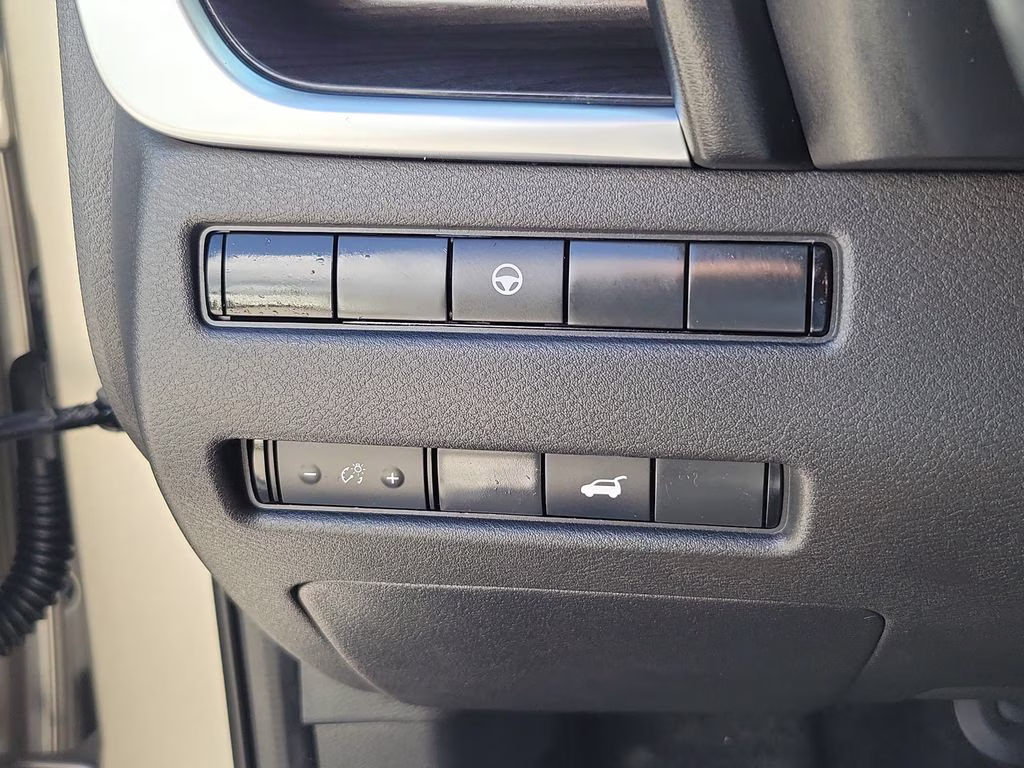 2021 Champagne Silver Metallic Nissan Rogue SL FWD SUV