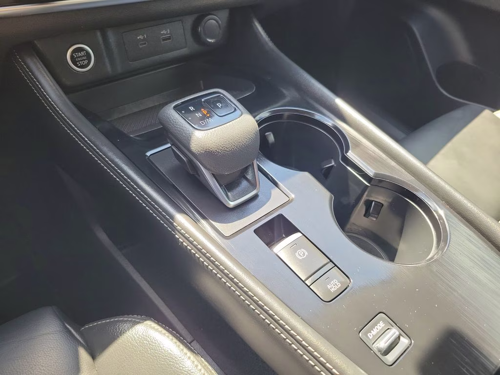 2021 Champagne Silver Metallic Nissan Rogue SL FWD SUV