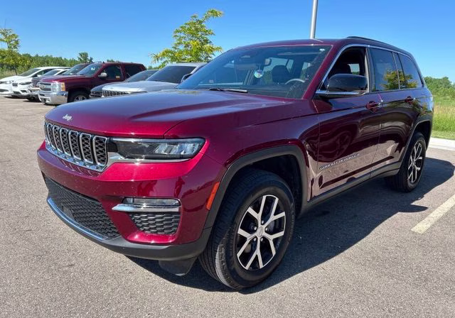 2024 Velvet Red Pearlcoat Jeep Grand Cherokee Limited 4X4 SUV