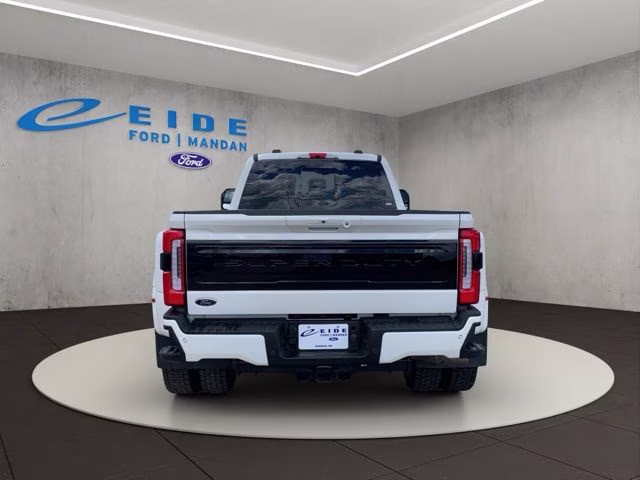 2026 Star White Metallic TC Ford Super Duty F-450 DRW Platinum 4X4 Truck