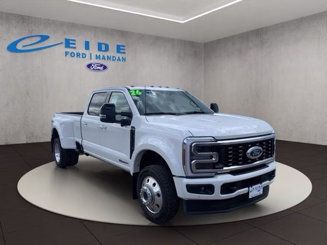 2026 Star White Metallic TC Ford Super Duty F-450 DRW Platinum 4X4 Truck