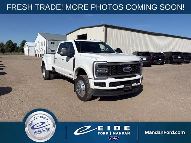 2026 Ford F-450 Platinum 4x4 Crew Cab 8' Box DRW's photo