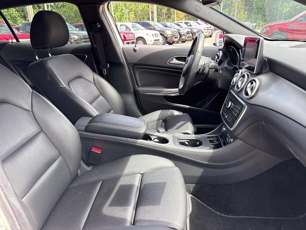 2017 White Mercedes-Benz GLA GLA 250 FWD SUV