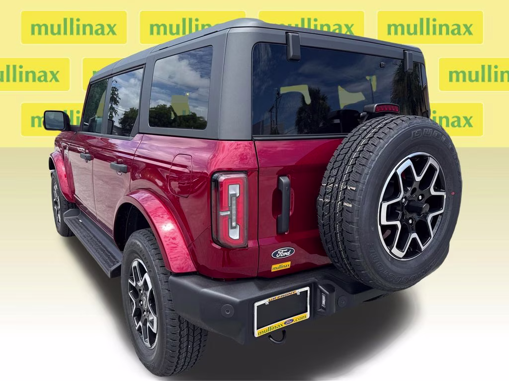 2026 Ruby Red Metallic Tinted Clearcoat Ford Bronco Outer Banks 4X4 SUV