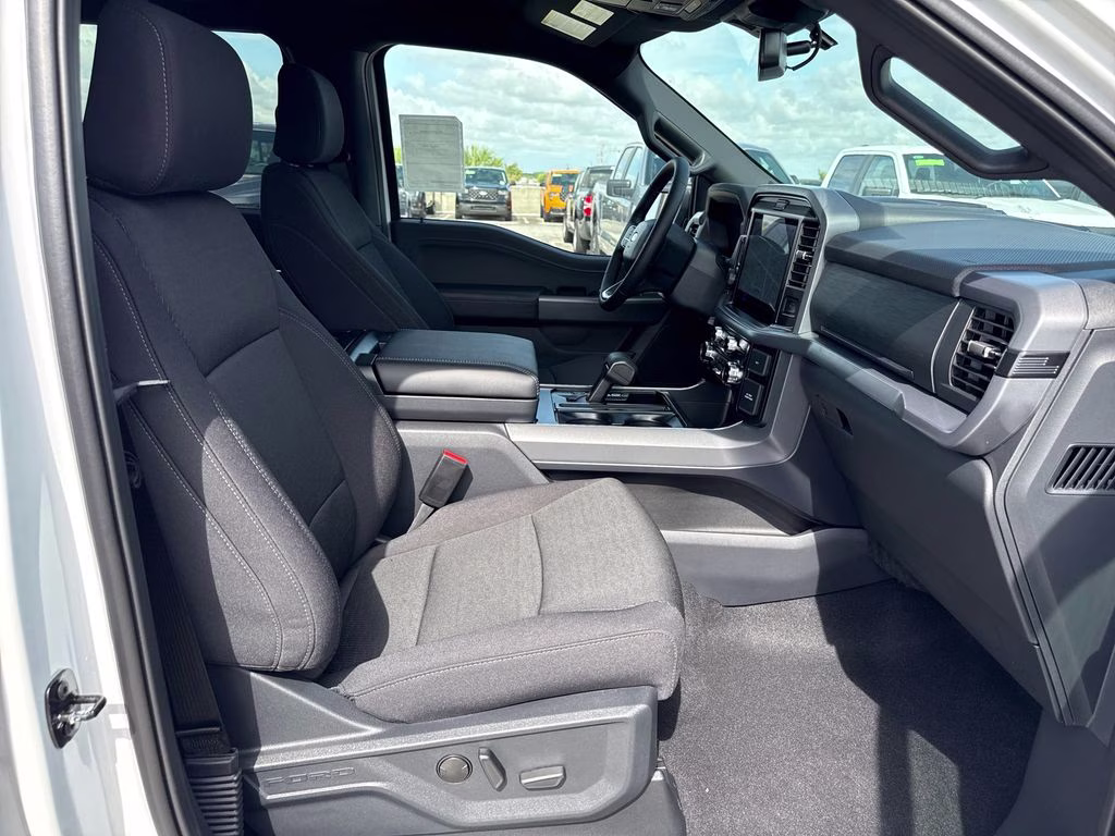 2026 Oxford White Ford F-150 XLT RWD Truck