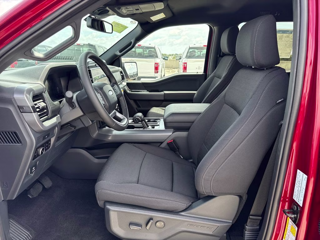 2026 Ruby Red Met Tinted CC Ford F-150 XLT RWD Truck