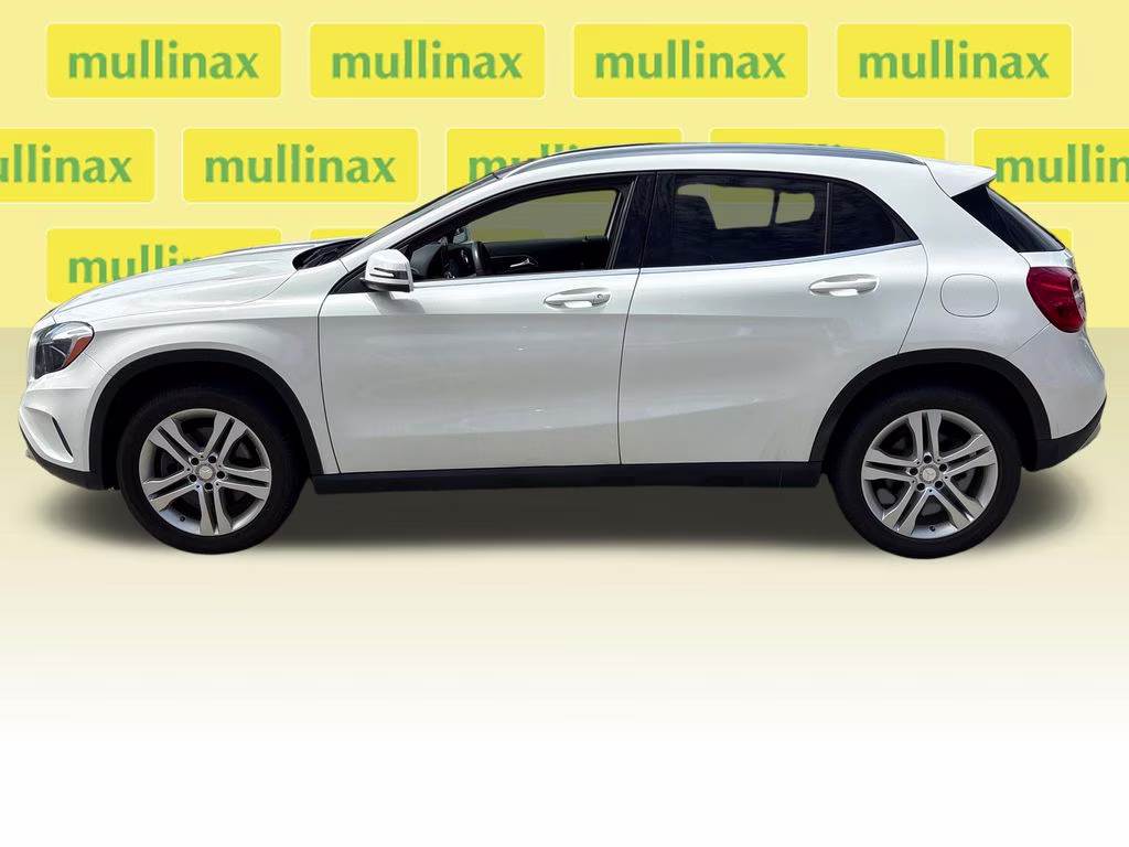 2017 White Mercedes-Benz GLA GLA 250 FWD SUV