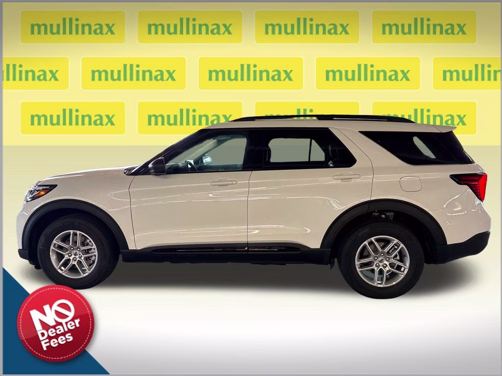 2026 Star White Metallic Tri-Coat Ford Explorer Active RWD SUV