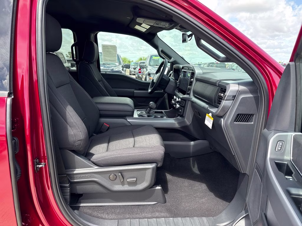 2026 Ruby Red Met Tinted CC Ford F-150 XLT RWD Truck