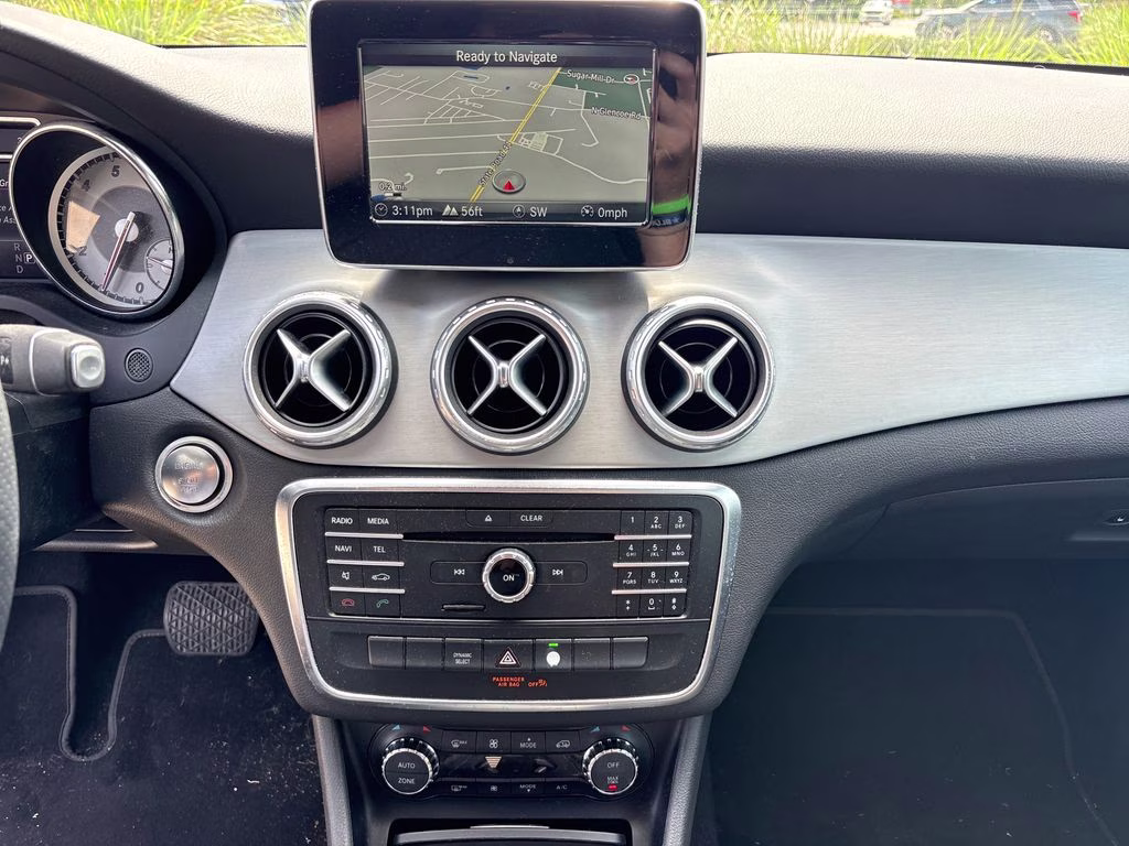 2017 White Mercedes-Benz GLA GLA 250 FWD SUV
