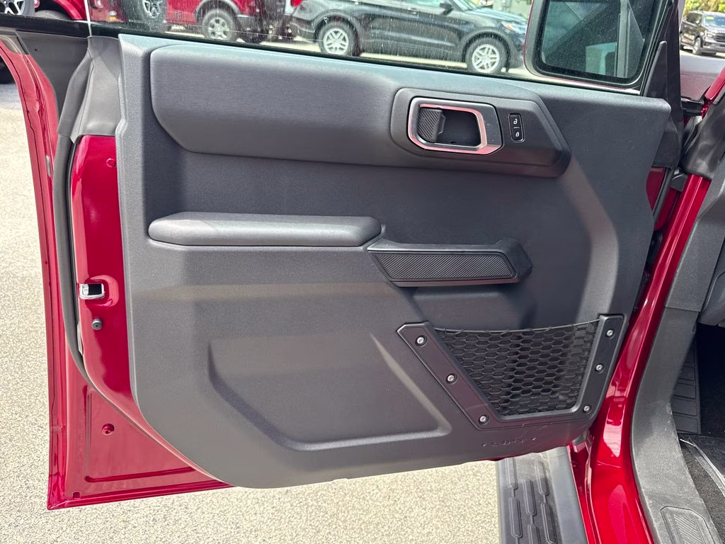 2026 Ruby Red Met Tinted CC Ford Bronco Outer Banks 4X4 SUV