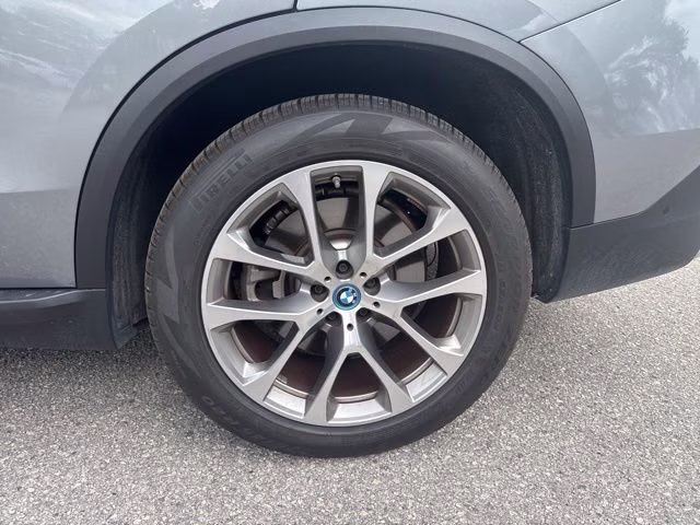 2025 Skyscraper Gray Metallic BMW X5 xDrive50e AWD SUV