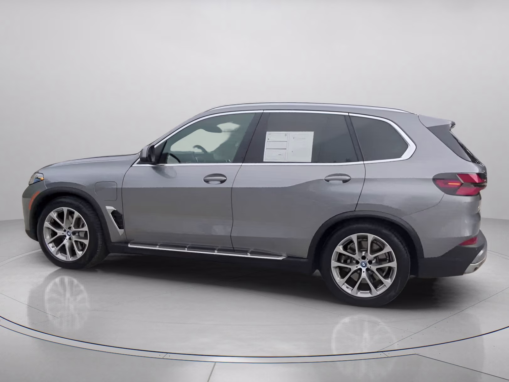 2025 Skyscraper Gray Metallic BMW X5 xDrive50e AWD SUV