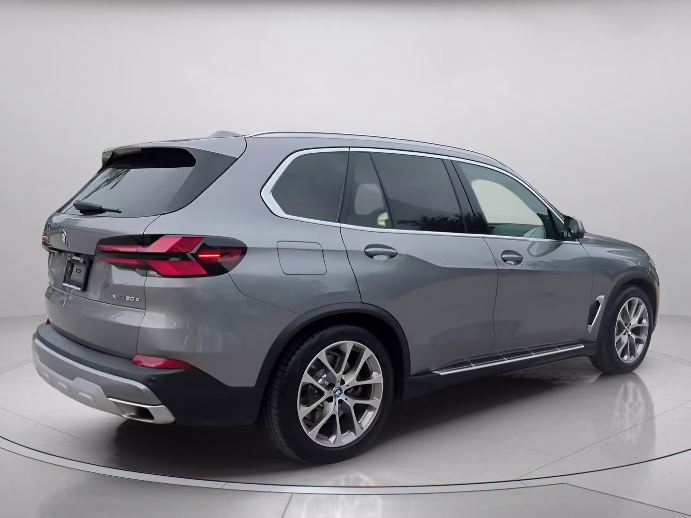 2025 Skyscraper Gray Metallic BMW X5 xDrive50e AWD SUV