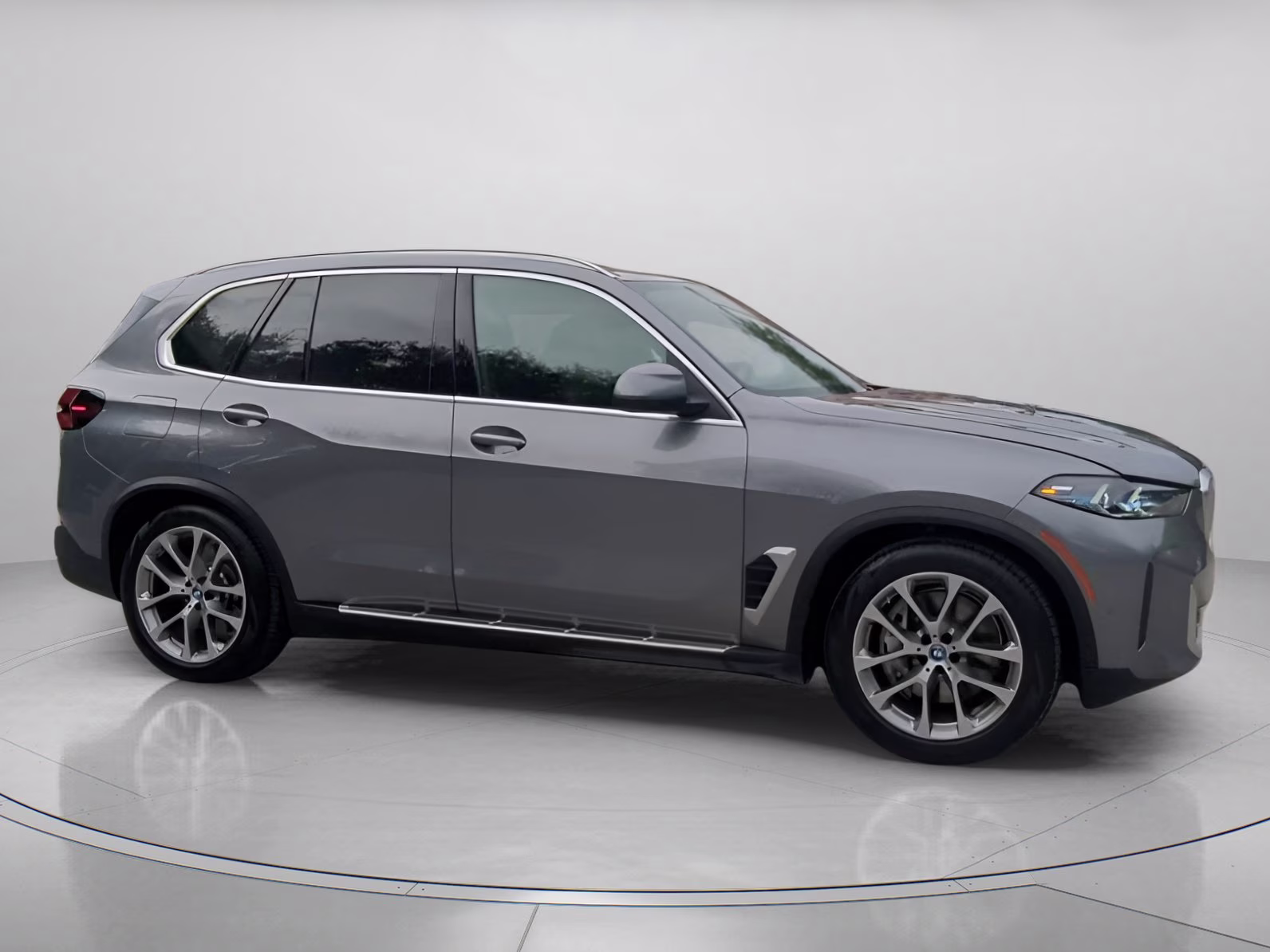 2025 Skyscraper Gray Metallic BMW X5 xDrive50e AWD SUV