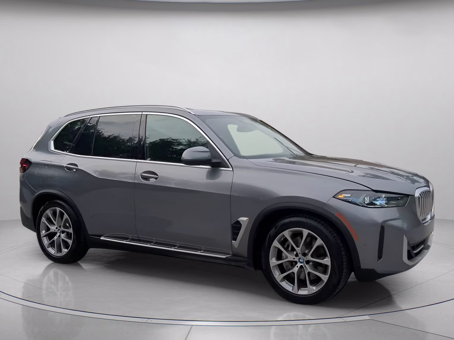 2025 Skyscraper Gray Metallic BMW X5 xDrive50e AWD SUV