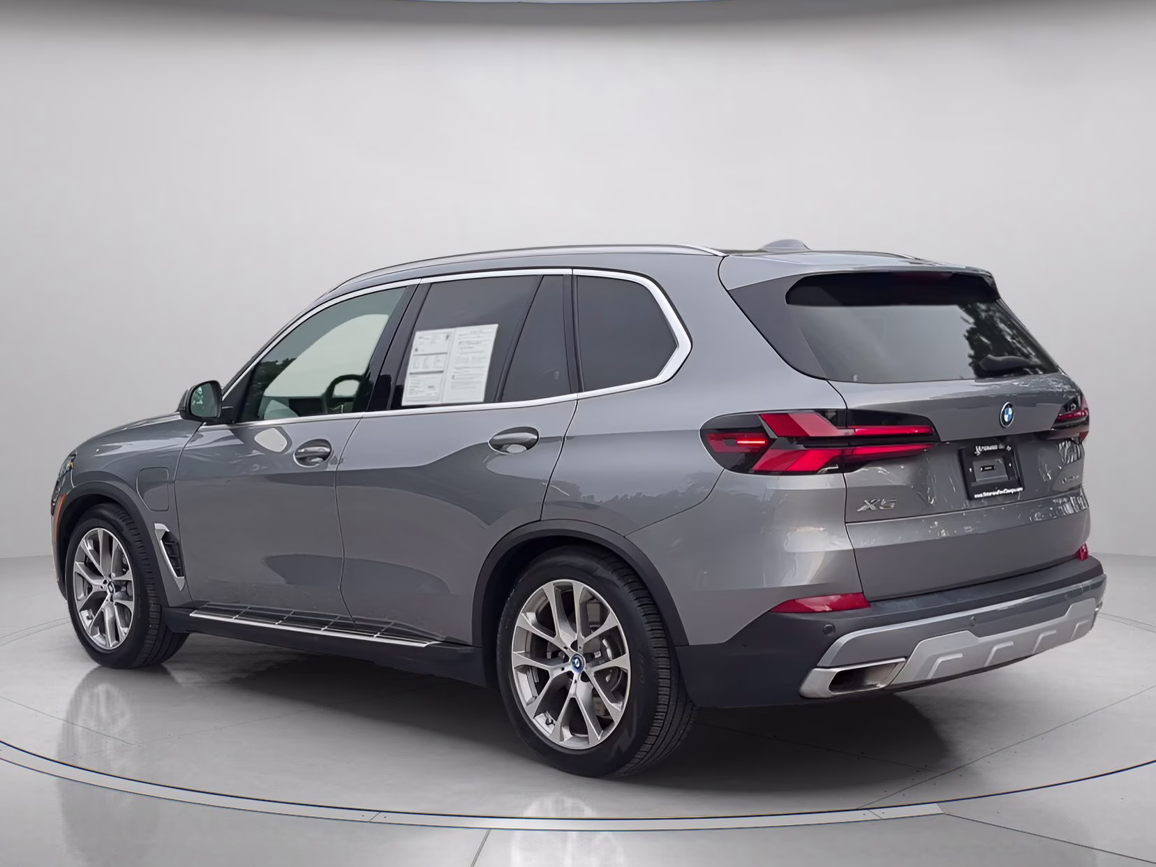 2025 Skyscraper Gray Metallic BMW X5 xDrive50e AWD SUV