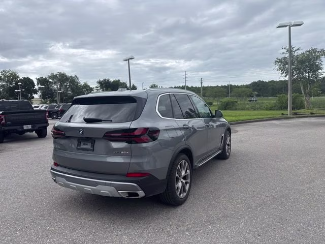 2025 Skyscraper Gray Metallic BMW X5 xDrive50e AWD SUV