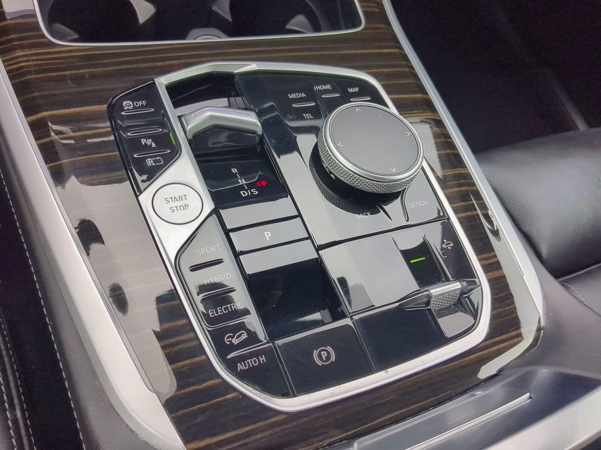 2025 Skyscraper Gray Metallic BMW X5 xDrive50e AWD SUV