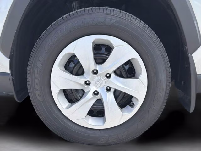 2024 Silver Sky Metallic Toyota RAV4 LE FWD SUV