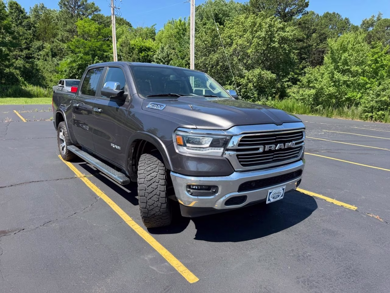 2019 Granite Crystal Metallic Clearcoat Ram 1500 4WD Laramie Crew Cab 4X4 Truck