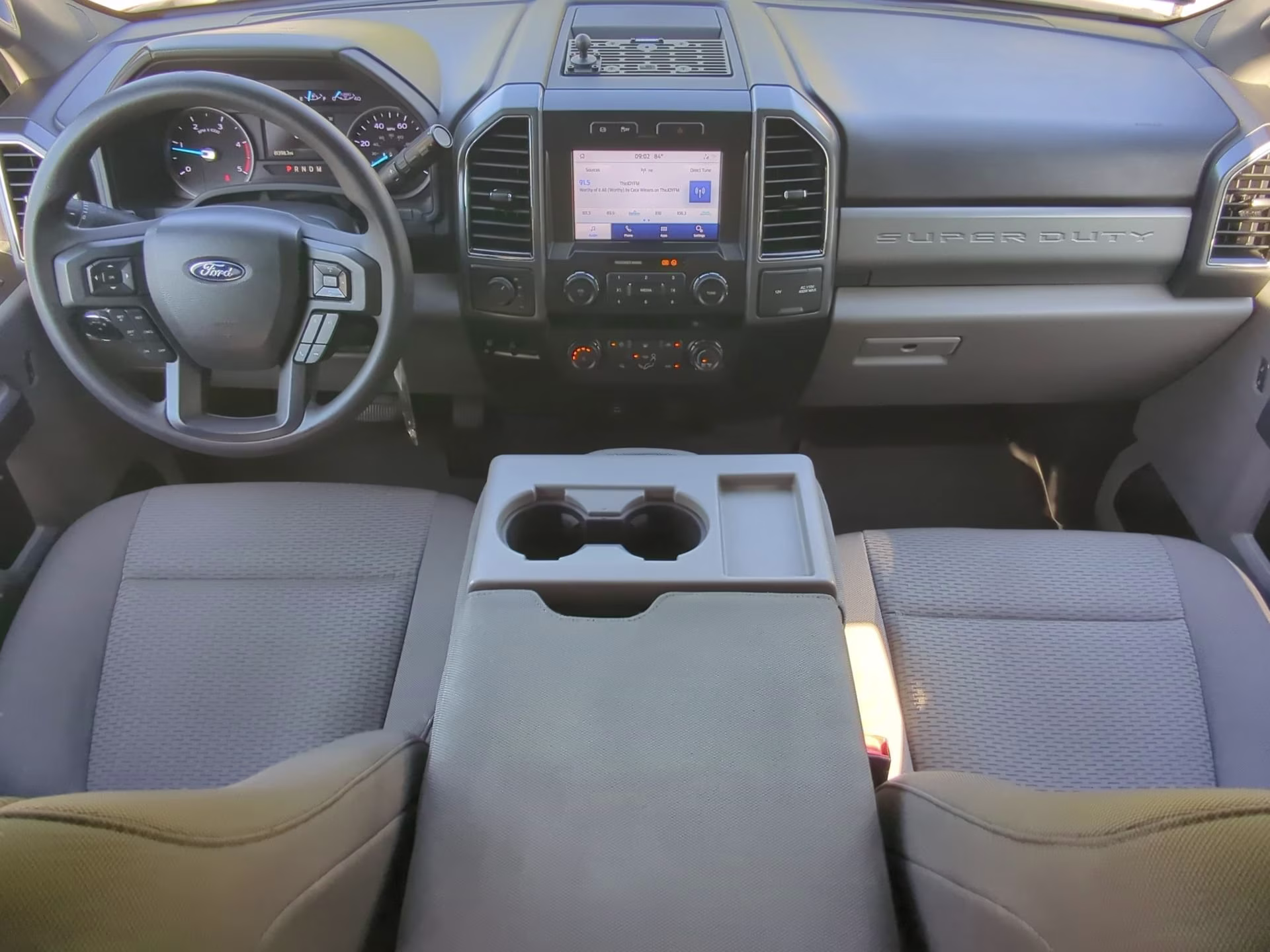 2022 Oxford White Ford Super Duty F-250 SRW XLT Crew Cab Pickup 4X4 Truck