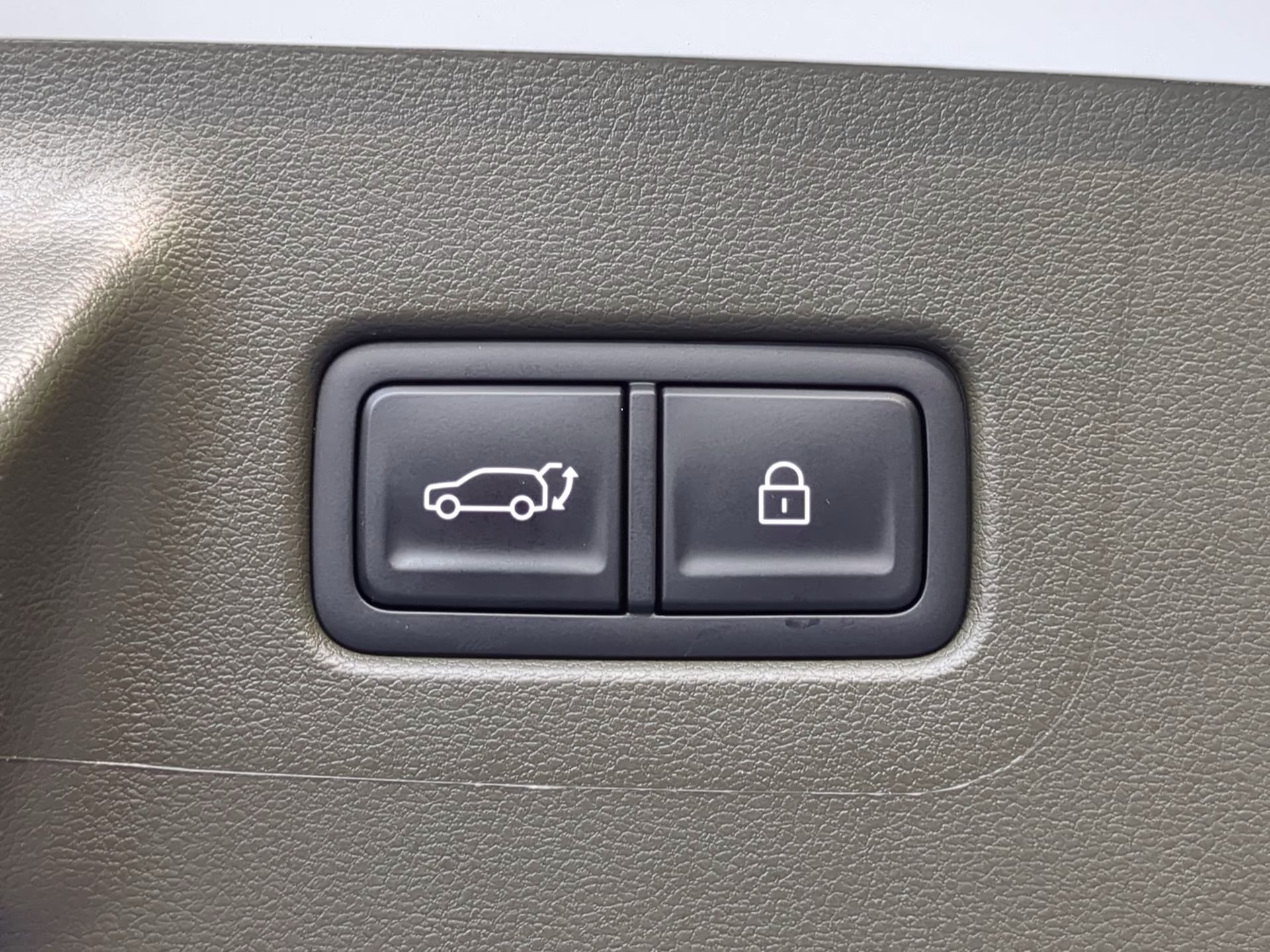 2025 Serenity White Hyundai Santa Fe Hybrid Calligraphy AWD SUV